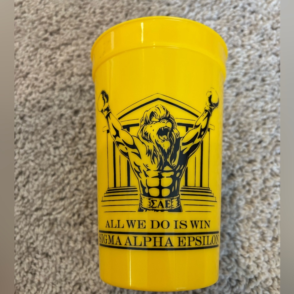 Sigma Alpha Epsilon - Set of 23 Plastic Cups